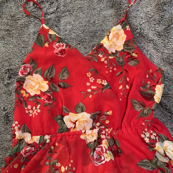 Floral Romper - Picture 2 of 5